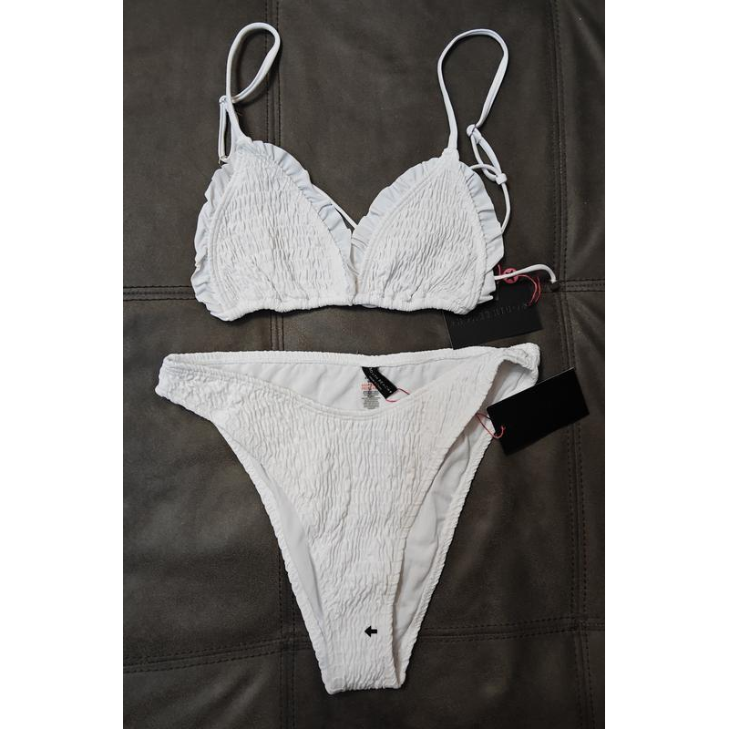 Жіночий купальник жатка, розмір верх - 12, низ -14 Жіночий купальник жатка, розмір верх - 12, низ -14