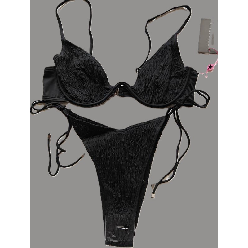 Стильний жіночий купальник (жатка) Стильний жіночий купальник (жатка)