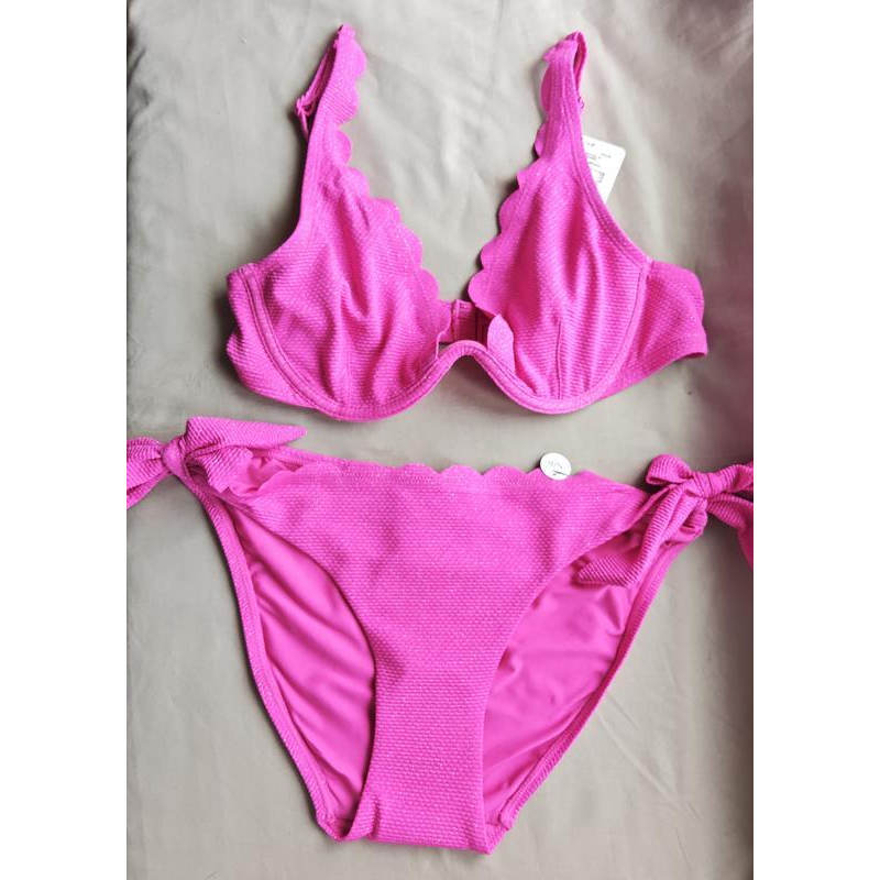 Яскравий купальник з блиском в розмірі s Яскравий купальник з блиском в розмірі s